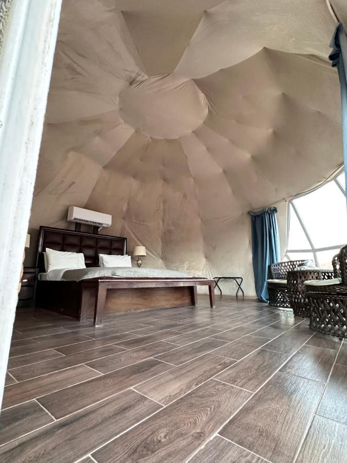 Rum Four Mountain Luxury Camp Wadi Rum Bagian luar foto