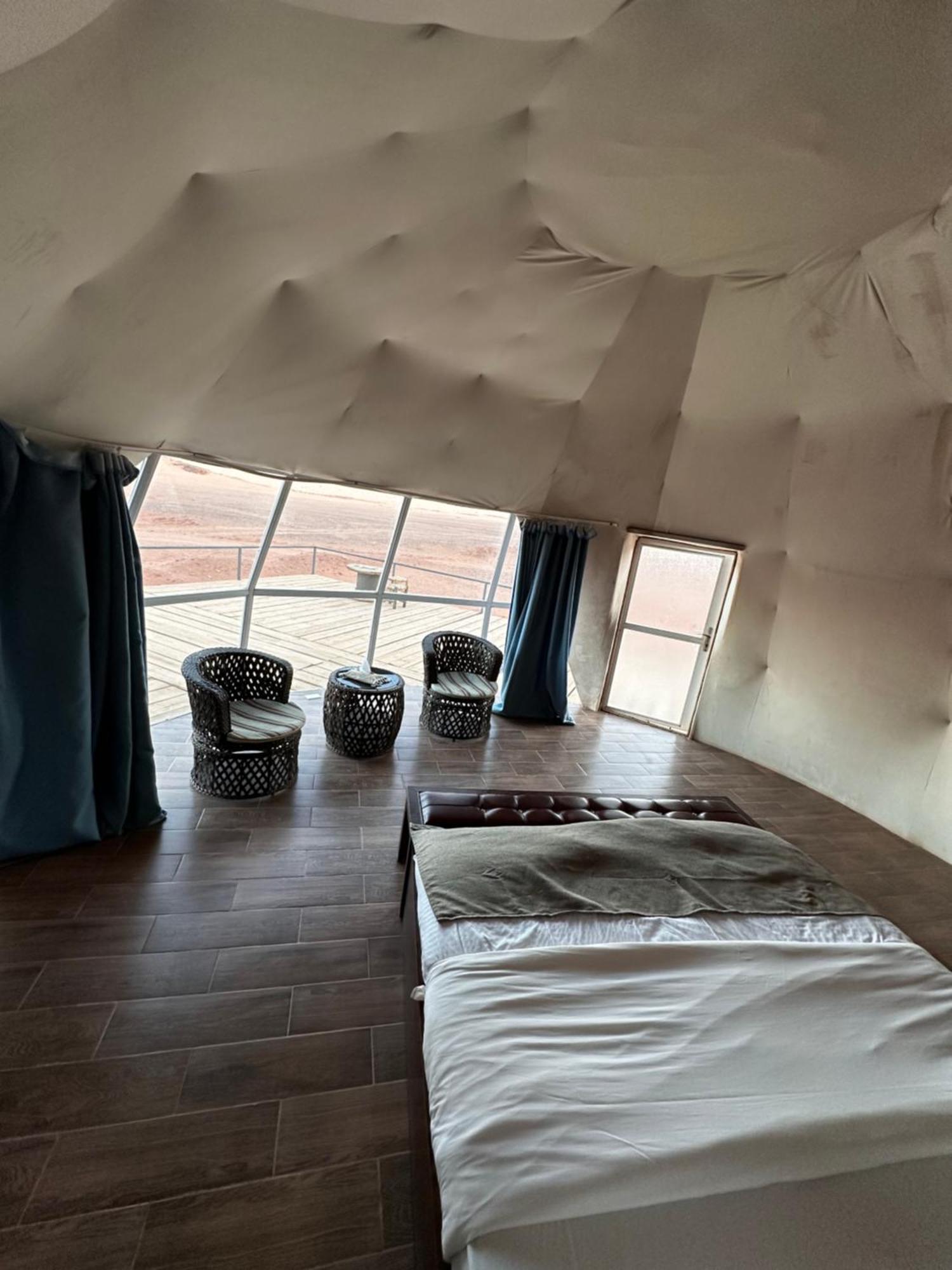 Rum Four Mountain Luxury Camp Wadi Rum Bagian luar foto